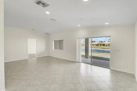2007 Sw Jamesport Drive Drive Port Saint Lucie FL 34953