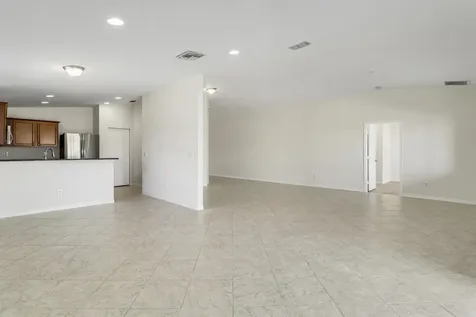 2007 Sw Jamesport Drive Drive Port Saint Lucie FL 34953