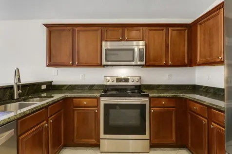 2007 Sw Jamesport Drive Drive Port Saint Lucie FL 34953