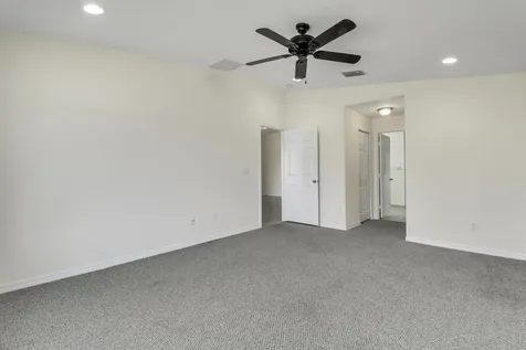2007 Sw Jamesport Drive Drive Port Saint Lucie FL 34953