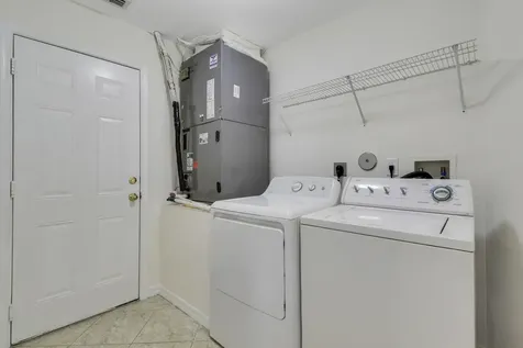 2007 Sw Jamesport Drive Drive Port Saint Lucie FL 34953