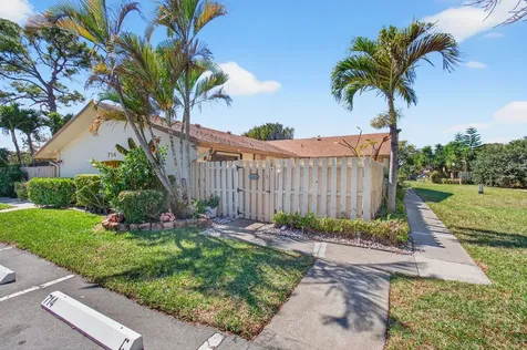714 Nw 27th Avenue Delray Beach FL 33445