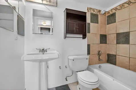 8042 Sw 21st Place Davie FL 33324