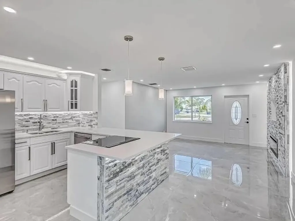 855 Date Palm Drive Lake Park FL 33403