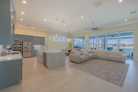 8538 Sw Cantante Way Port Saint Lucie FL 34987