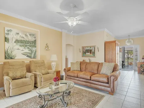 890 Nw Sarria Court Port Saint Lucie FL 34986