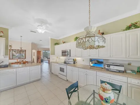 890 Nw Sarria Court Port Saint Lucie FL 34986