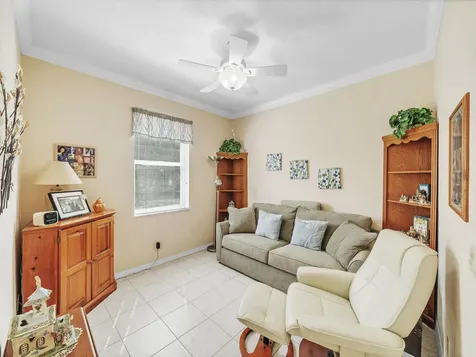 890 Nw Sarria Court Port Saint Lucie FL 34986