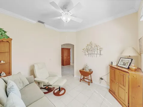 890 Nw Sarria Court Port Saint Lucie FL 34986