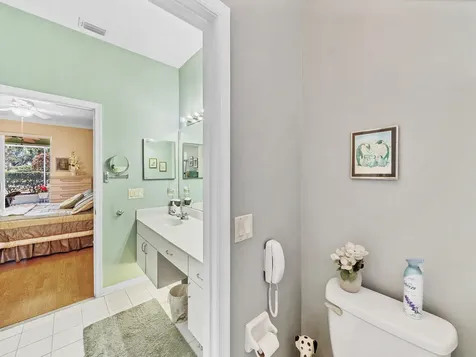 890 Nw Sarria Court Port Saint Lucie FL 34986