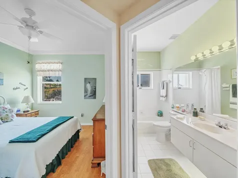 890 Nw Sarria Court Port Saint Lucie FL 34986