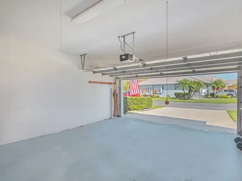 890 Nw Sarria Court Port Saint Lucie FL 34986