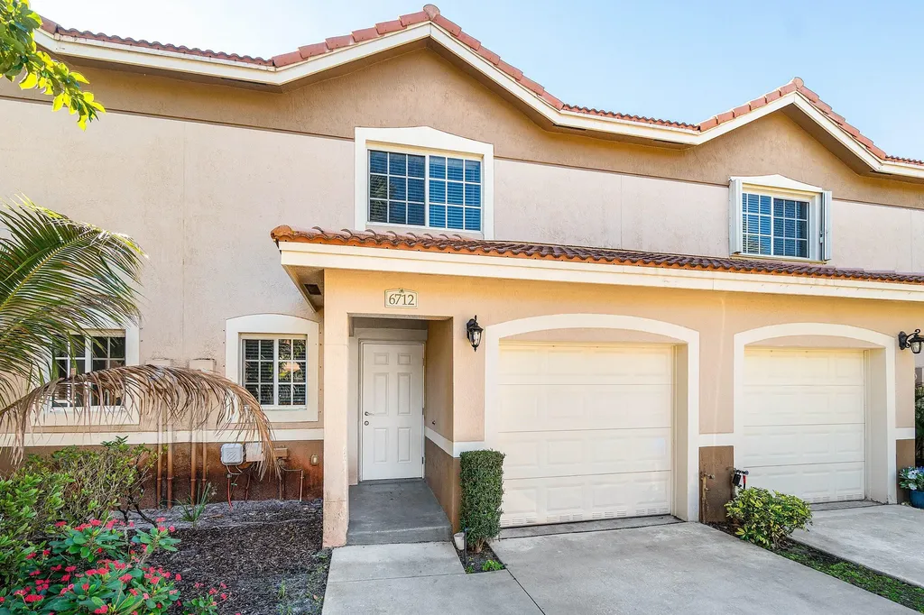 6712 Old Farm Trail Boynton Beach FL 33437