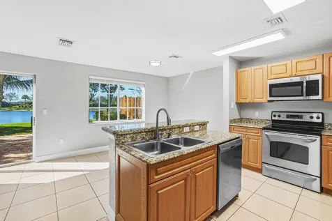 6712 Old Farm Trail Boynton Beach FL 33437