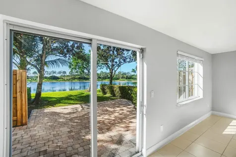 6712 Old Farm Trail Boynton Beach FL 33437
