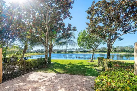6712 Old Farm Trail Boynton Beach FL 33437