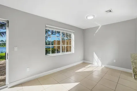 6712 Old Farm Trail Boynton Beach FL 33437