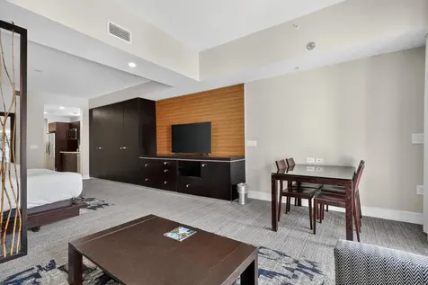 5300 Nw 87th Avenue Doral FL 33178