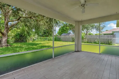 997 SW Eureka Avenue Port Saint Lucie FL 34953
