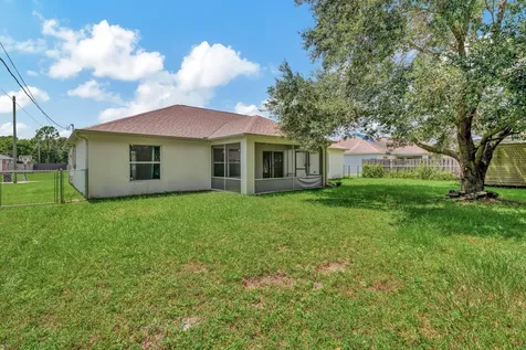 997 SW Eureka Avenue Port Saint Lucie FL 34953