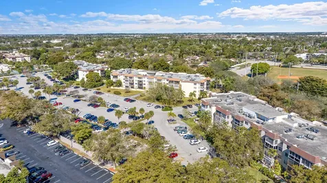 7000 Nw 17th Street Plantation FL 33313