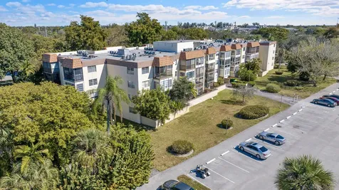 7000 Nw 17th Street Plantation FL 33313