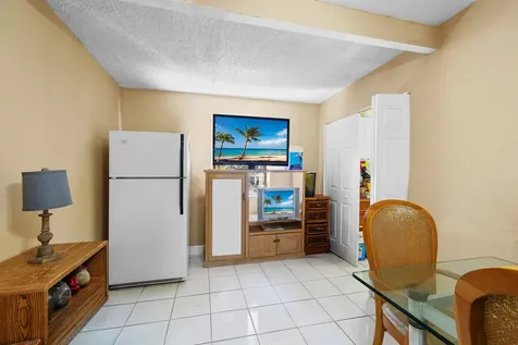 5838 Harding Street Hollywood FL 33021