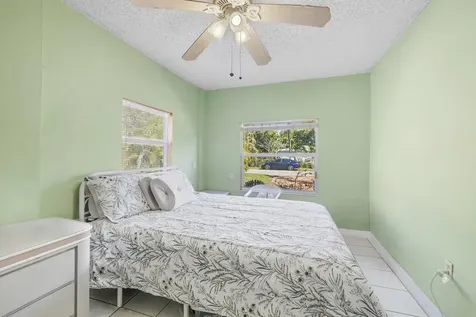 5838 Harding Street Hollywood FL 33021