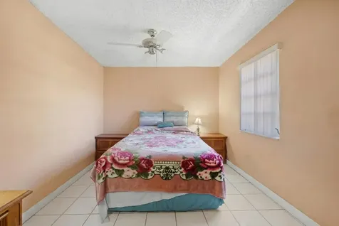 5838 Harding Street Hollywood FL 33021