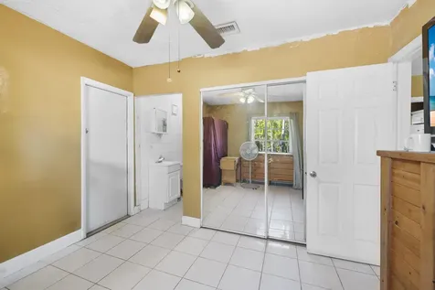 5838 Harding Street Hollywood FL 33021