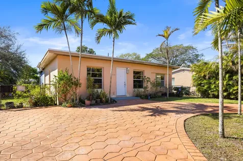 5838 Harding Street Hollywood FL 33021