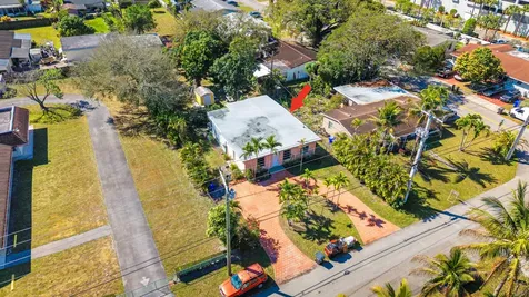 5838 Harding Street Hollywood FL 33021