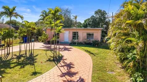 5838 Harding Street Hollywood FL 33021
