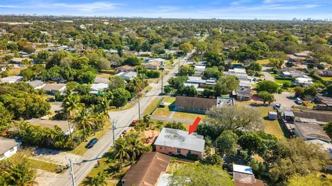 5838 Harding Street Hollywood FL 33021