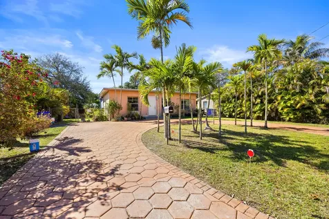 5838 Harding Street Hollywood FL 33021