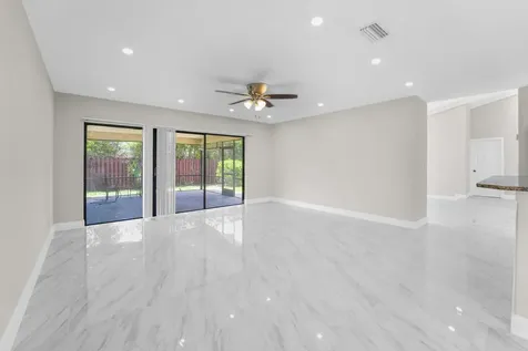 22207 Alyssum Way Boca Raton FL 33433