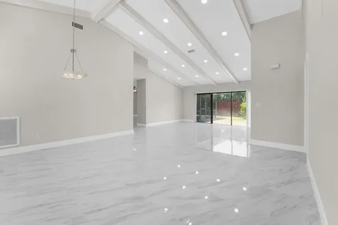 22207 Alyssum Way Boca Raton FL 33433