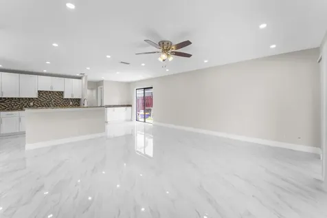 22207 Alyssum Way Boca Raton FL 33433