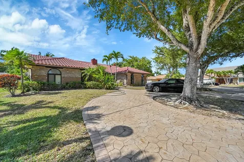 5172 Nw 84th Road Coral Springs FL 33067