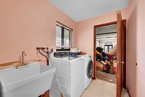 5172 Nw 84th Road Coral Springs FL 33067