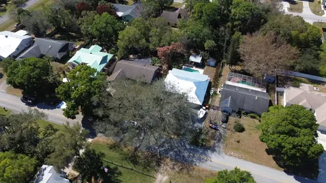 945 Sw 33rd Avenue Vero Beach FL 32968