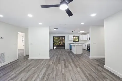 945 Sw 33rd Avenue Vero Beach FL 32968