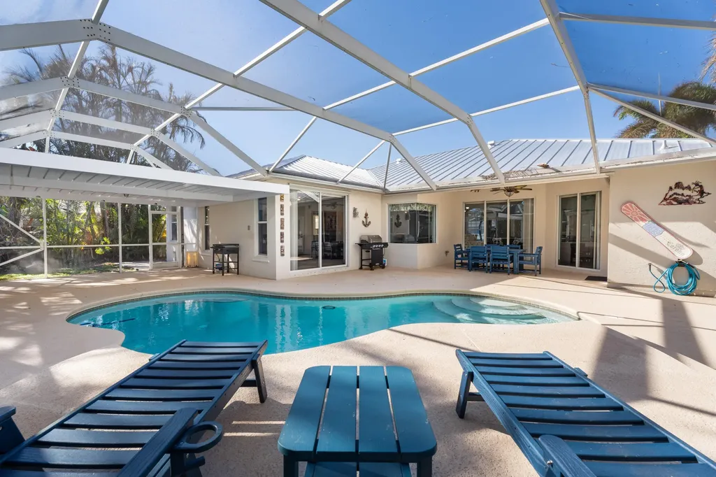 737 Sw Dalton Circle Port Saint Lucie FL 34953