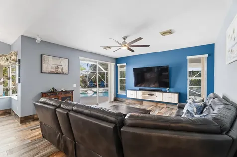 737 Sw Dalton Circle Port Saint Lucie FL 34953