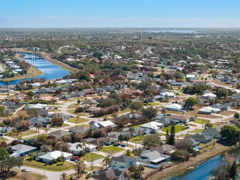737 Sw Dalton Circle Port Saint Lucie FL 34953