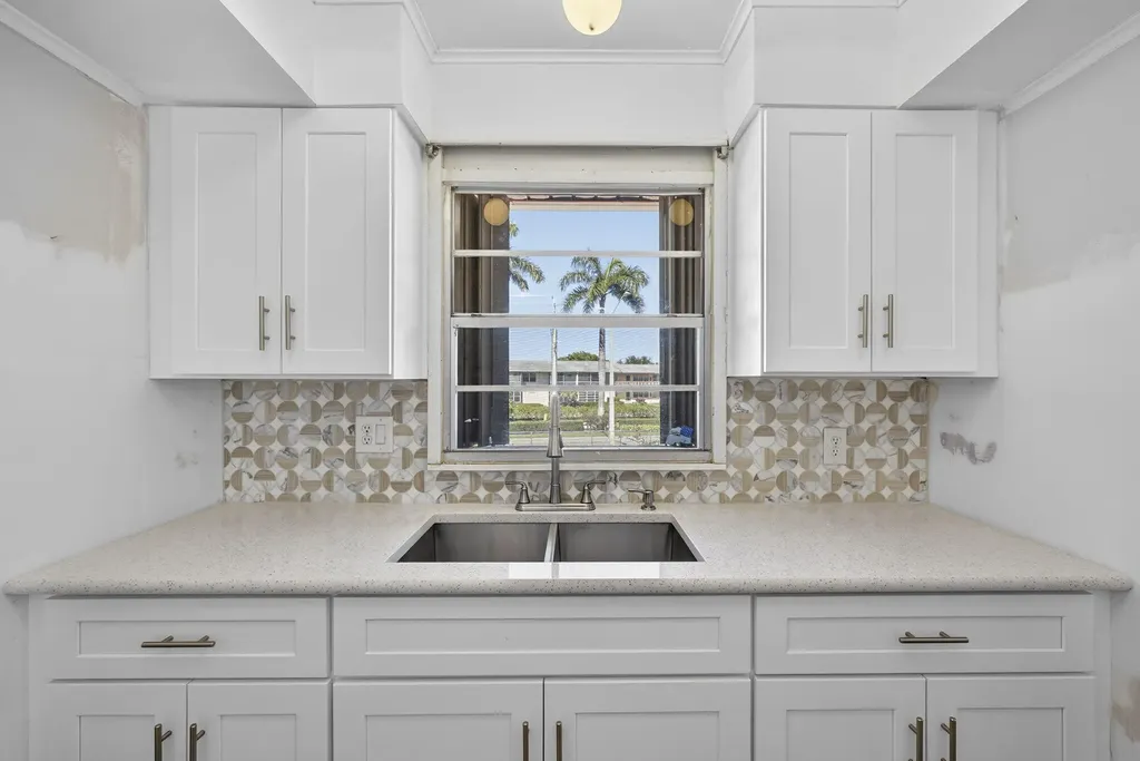 1 Golfs Edge F West Palm Beach FL 33417