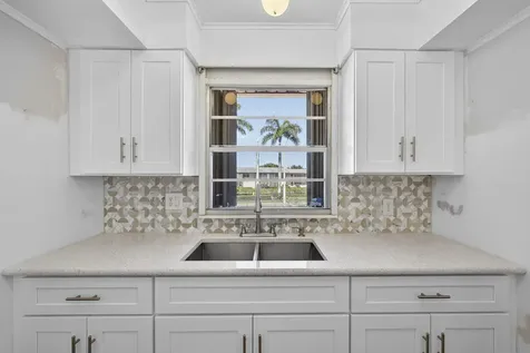 1 Golfs Edge F West Palm Beach FL 33417