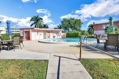 1 Golfs Edge F West Palm Beach FL 33417