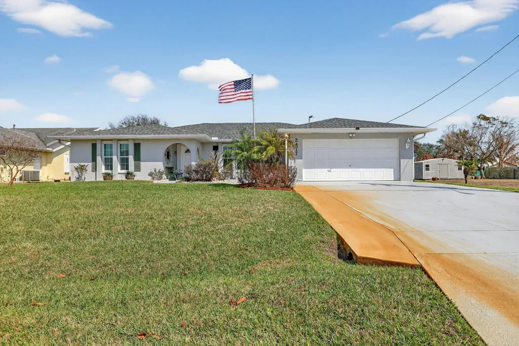 2477 Sw Chestnut Lane Port Saint Lucie FL 34953