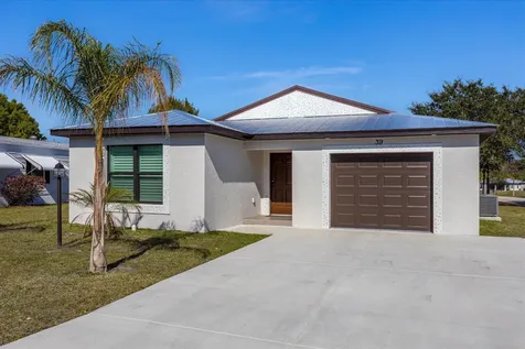 39 Villa Blanca Fort Pierce FL 34951